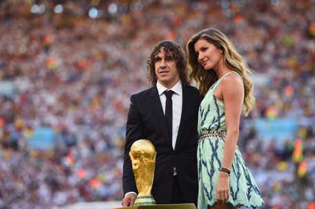 Gisele Bundchen Unveils Louis Vuitton World Cup Trophy