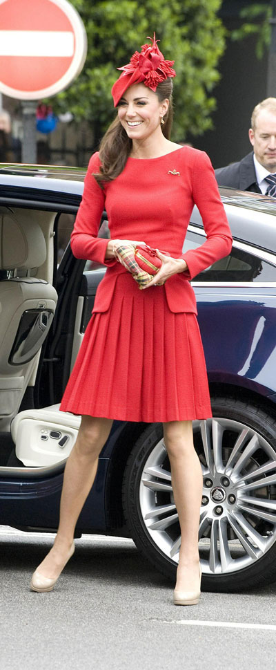 Does Kate own only 1 pair of shoes? - News in Images - Emirates24|7