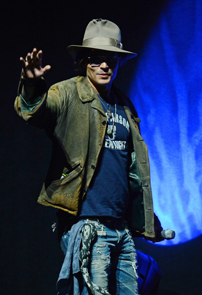 Johnny Depp surprises Comanche Nation - News in Images - Emirates24|7
