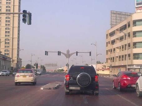 Morning traffic finds Al Wasl lights shut - News - Emirates - Emirates24|7