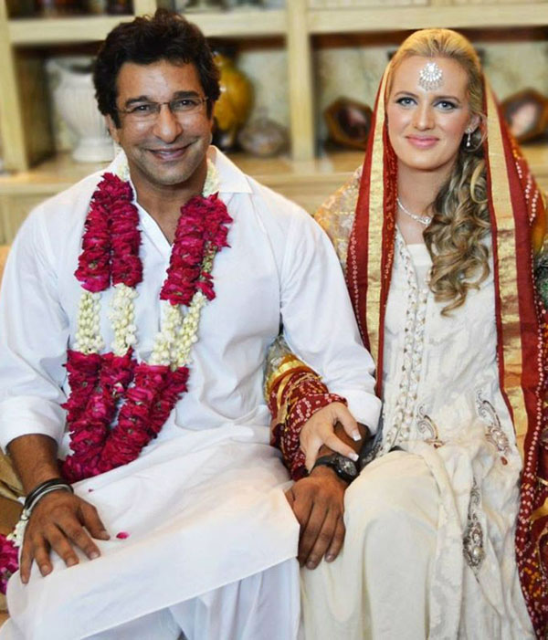 More photos: Happily married Wasim Akram & Shaniera Thompson.