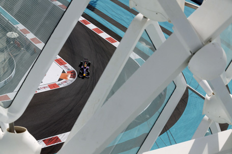 Abu Dhabi F1: Race-day fever lights up Yas Marina circuit - News in ...