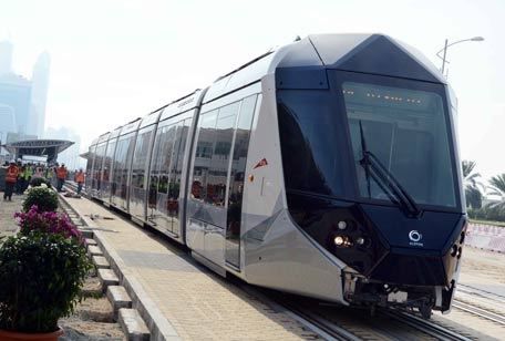 Dubai Tram hits the tracks - News - Emirates - Emirates24|7