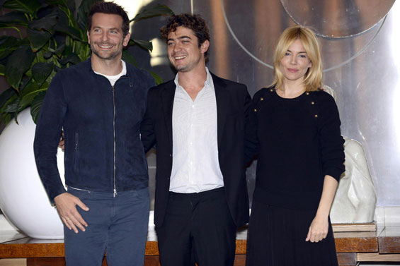 Sienna Miller, Bradley Cooper at 'Burnt' premiere - Entertainment ...