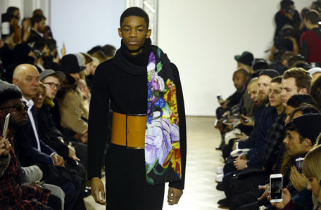 Paris Fashion Week: Men take winter to the ramp - News in Images ...