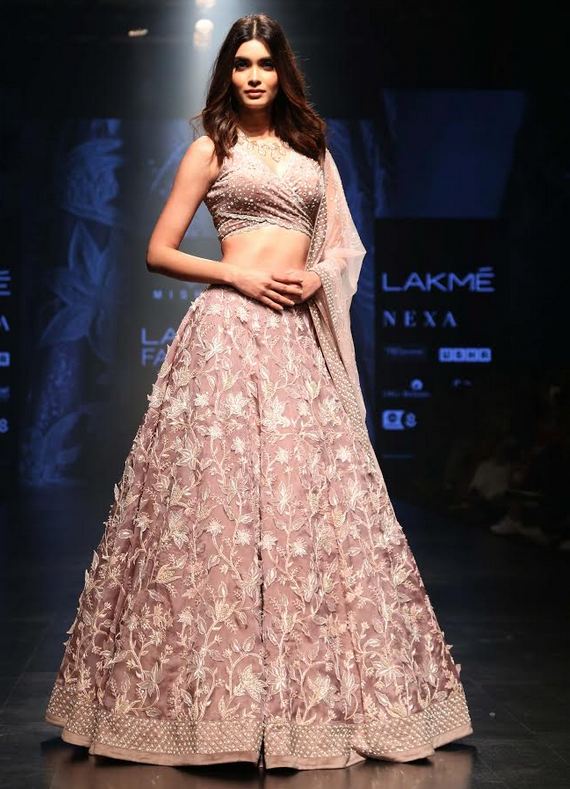 Lakme Fashion Week 2019: Aditya Roy Kapur, Kareena Kapoor ...