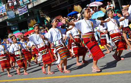 Filipino Colour: Lang Ay Festival - News - Emirates24|7