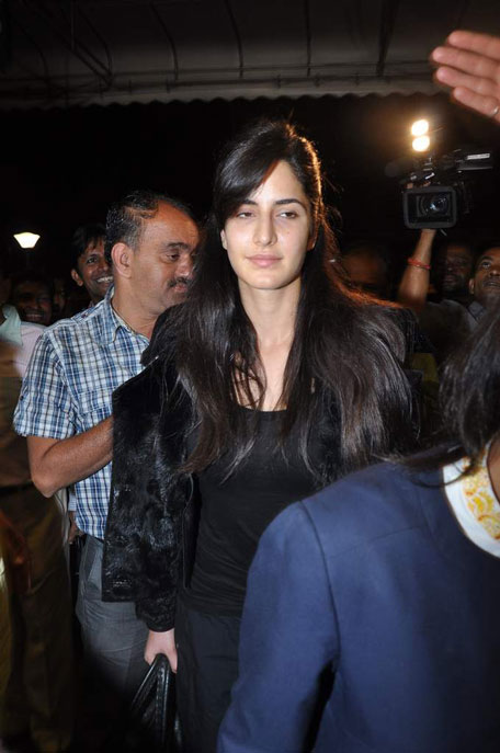 Off to TOIFA: Katrina Kaif is Bollywood's simple dimple ...